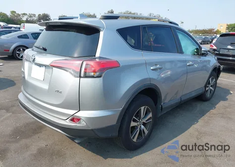 2017 Toyota Rav4 Xle z USA, uszkodzony, nr VIN 2T3WFREV6HW371429